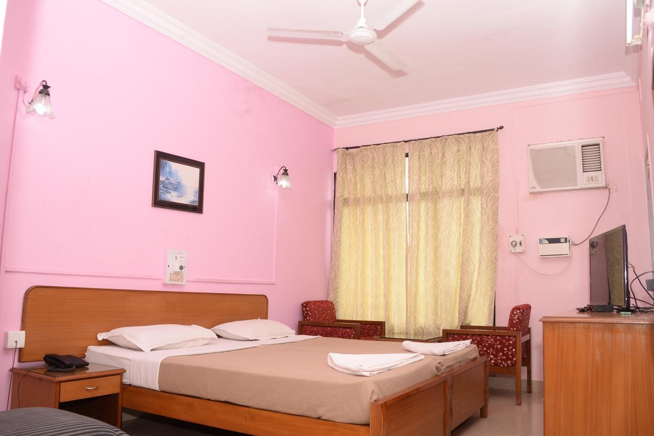 Отель Margao Residency Экстерьер фото